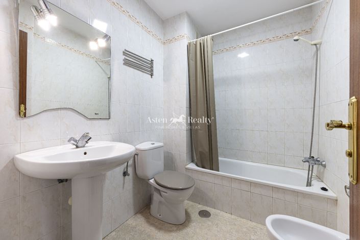 Image No.19-2 Bed Flat for sale