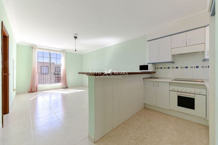 Image No.8-2 Bed Flat for sale