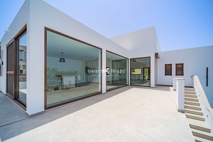 Image No.13-5 Bed Villa for sale