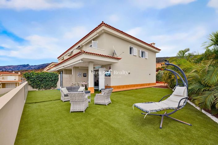 Image No.11-2 Bed House for sale