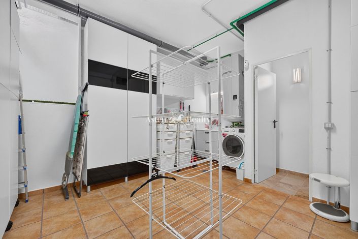 Image No.24-2 Bed House for sale