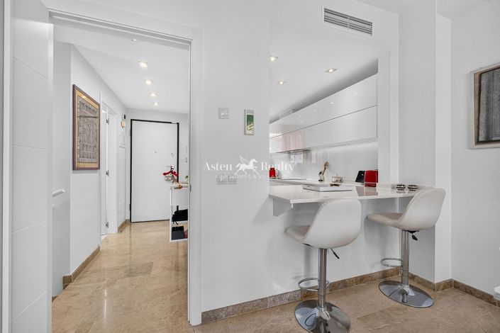 Image No.5-2 Bed House for sale