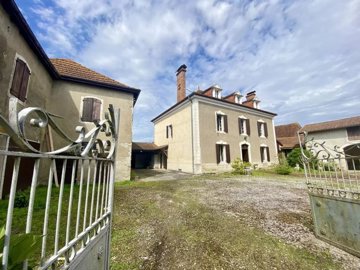 1 - Escos, Maison