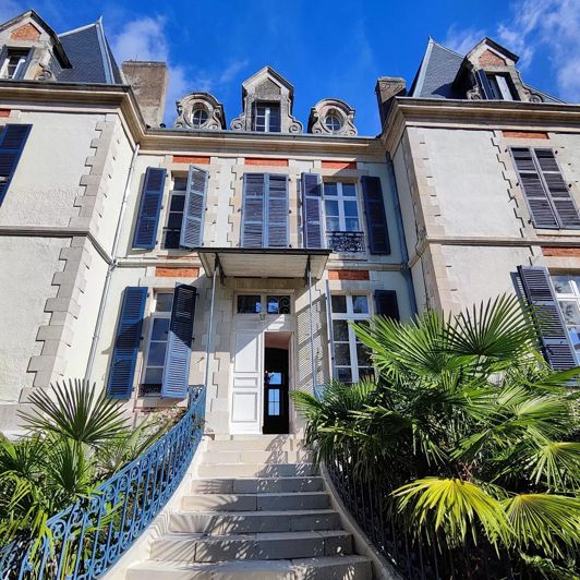 Image No.10-Châteaux de 9 chambres à vendre à Bérenx