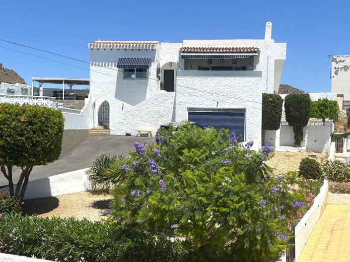 Image No.5-4 Bed Villa for sale