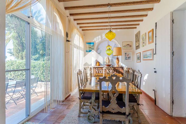 Image No.19-10 Bed Villa for sale