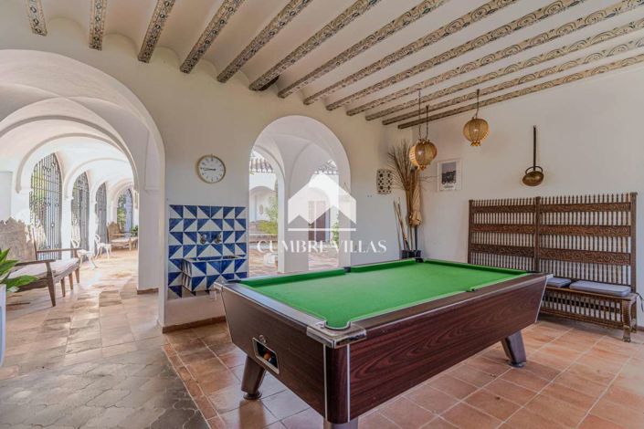 Image No.32-10 Bed Villa for sale