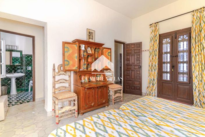 Image No.44-10 Bed Villa for sale