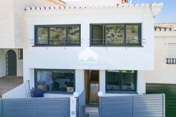 Image No.37-3 Bed Townhouse for sale