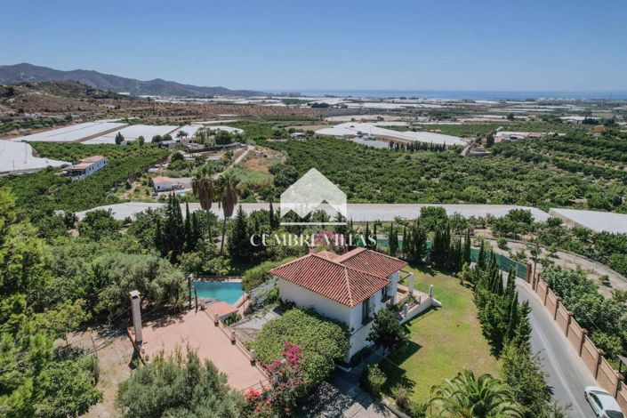 Image No.2-5 Bed Country House for sale