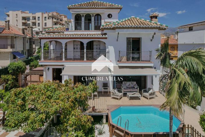 Image No.2-5 Bed Villa for sale