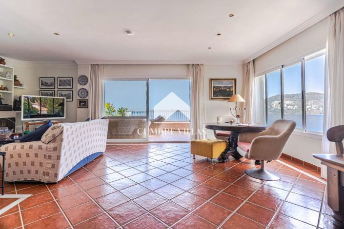 Image No.10-6 Bed Villa for sale
