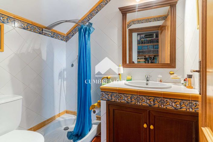 Image No.18-6 Bed Villa for sale
