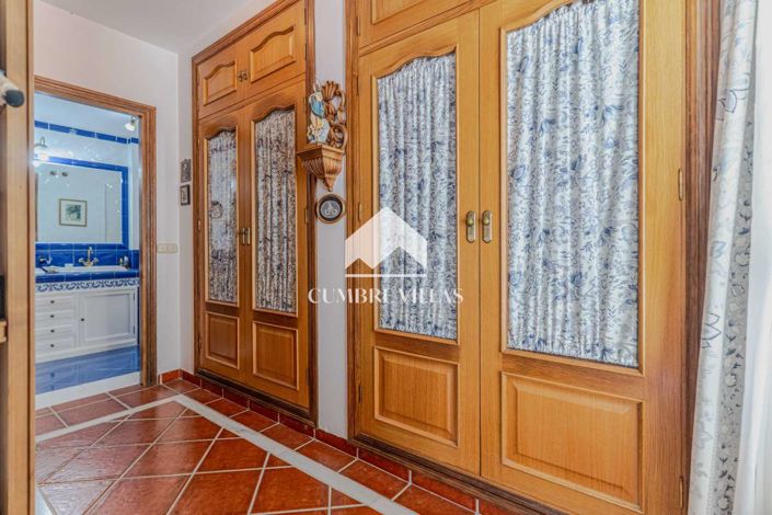 Image No.42-6 Bed Villa for sale