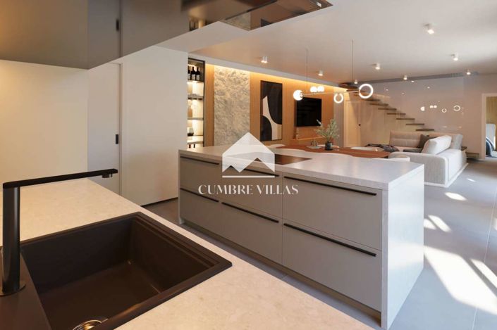 Image No.6-4 Bed Townhouse for sale