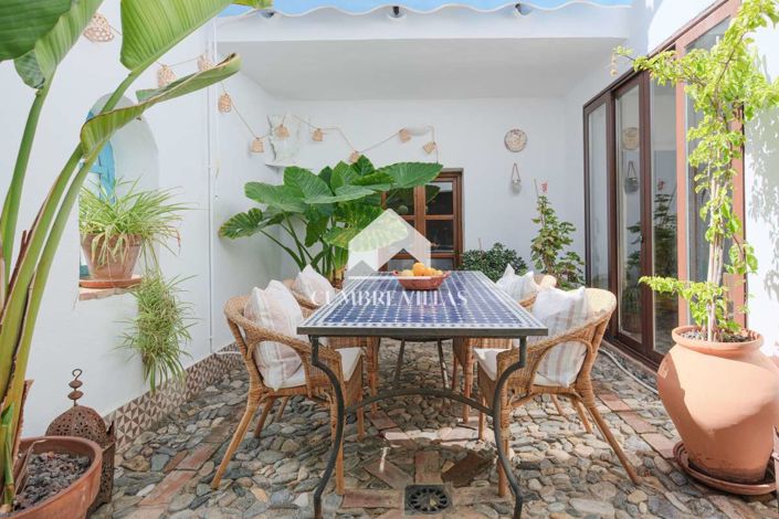 Image No.19-3 Bed Townhouse for sale