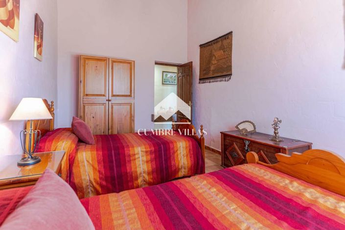 Image No.34-3 Bed Country House for sale