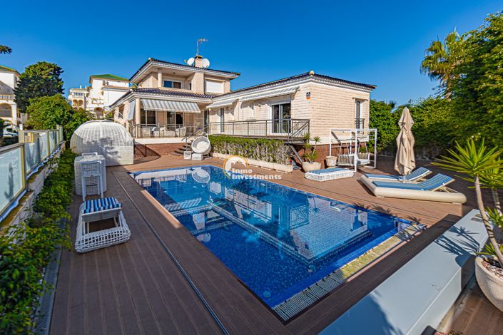 Image No.2-5 Bed Villa for sale