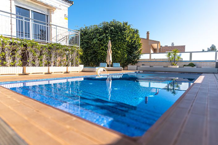 Image No.49-5 Bed Villa for sale