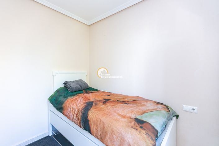 Image No.32-2 Bed Apartment for sale
