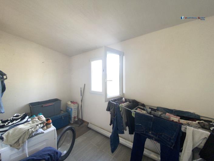 Image No.8-3 Bed Country Property for sale