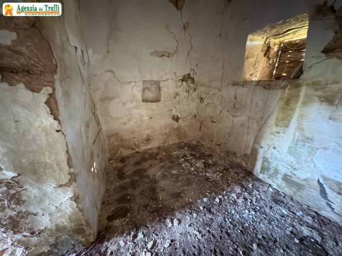 Image No.19-4 Bed Trullo for sale