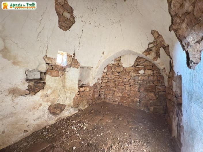 Image No.26-4 Bed Trullo for sale
