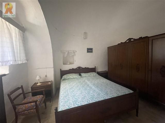 Image No.12-2 Bed Country House for sale