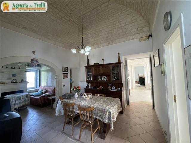 Image No.15-4 Bed Farmhouse for sale