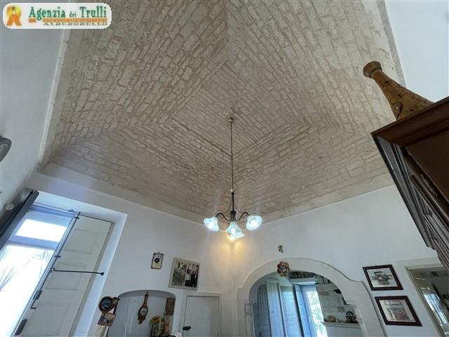 Image No.18-4 Bed Farmhouse for sale