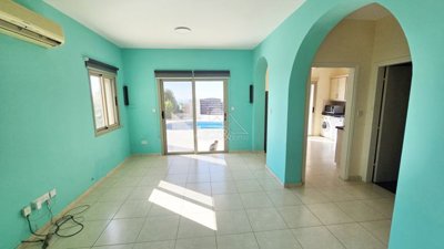 Detached Villa For Sale  in  Tremithousa