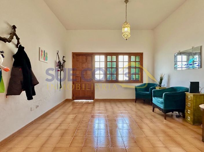 Image No.2-4 Bed House for sale