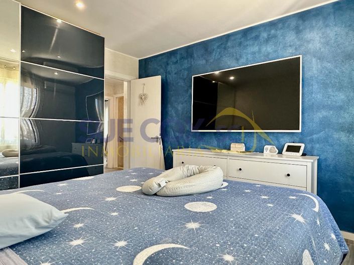 Image No.26-4 Bed Duplex for sale