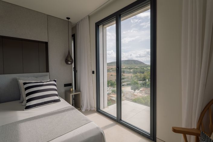 Image No.29-4 Bed Apartment for sale