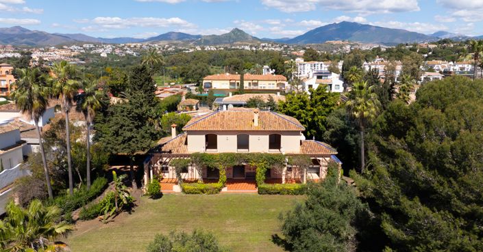 Image No.5-Villa de 5 chambres à vendre à Estepona