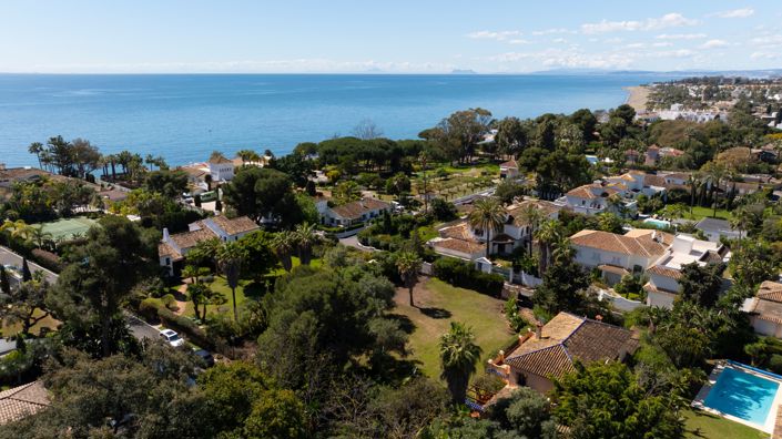 Image No.4-Villa de 5 chambres à vendre à Estepona