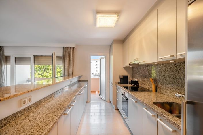 Image No.3-Appartement de 2 chambres à vendre à Marbella