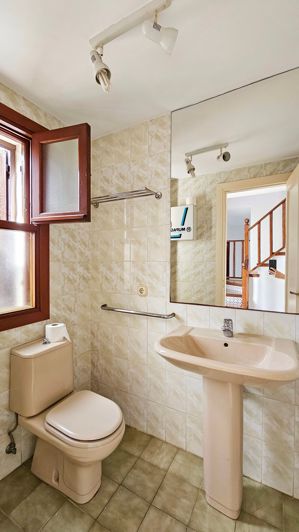 Image No.15-2 Bed House for sale
