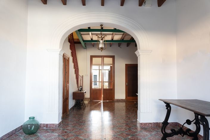 Image No.4-5 Bed House for sale