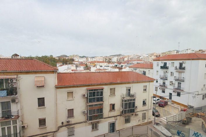 Image No.18-3 Bed Apartment for sale