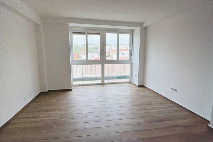 Image No.3-3 Bed Apartment for sale