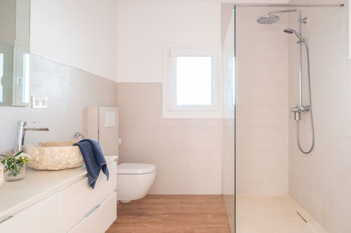 Image No.24-4 Bed House for sale