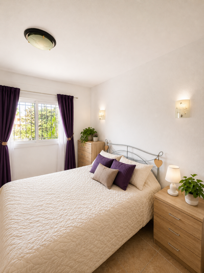 Image No.8-6 Bed House for sale