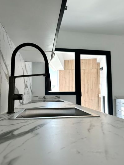 Image No.19-6 Bed House for sale