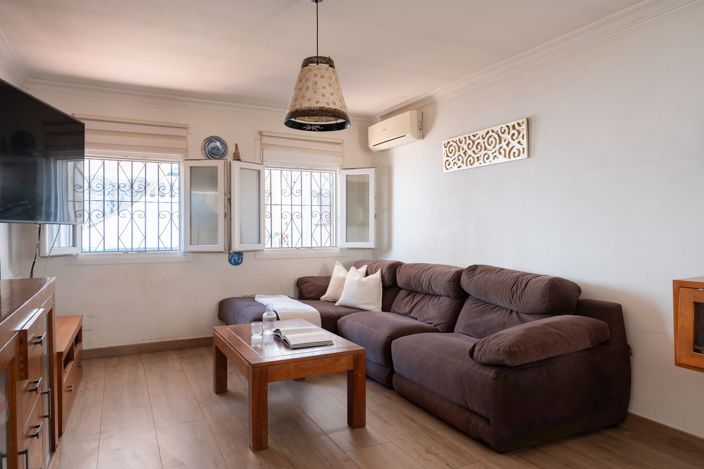 Image No.5-3 Bed House for sale