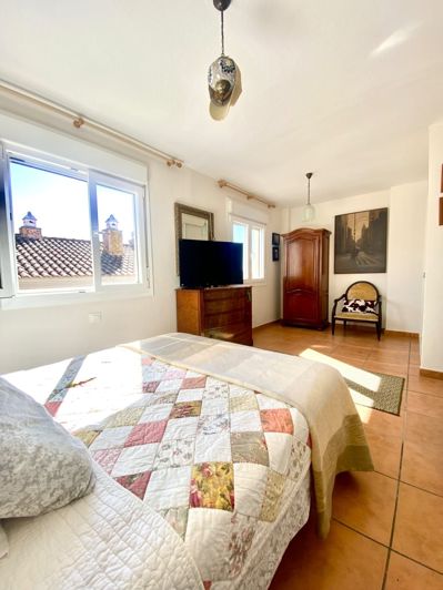 Image No.26-2 Bed Townhouse for sale