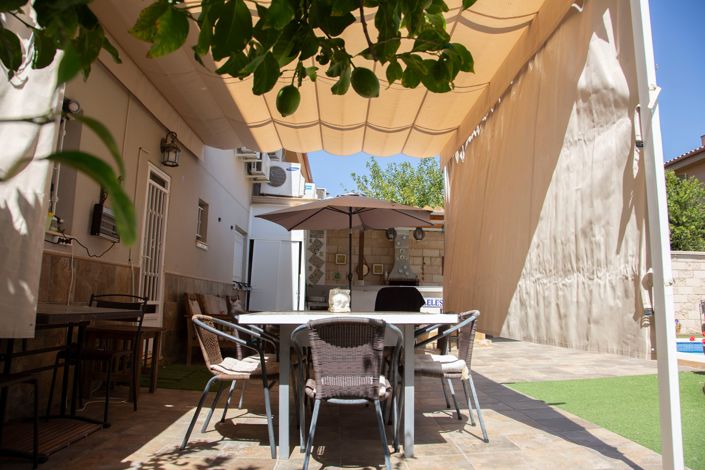 Image No.23-4 Bed House for sale