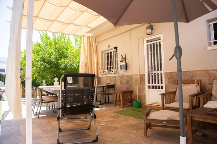 Image No.25-4 Bed House for sale