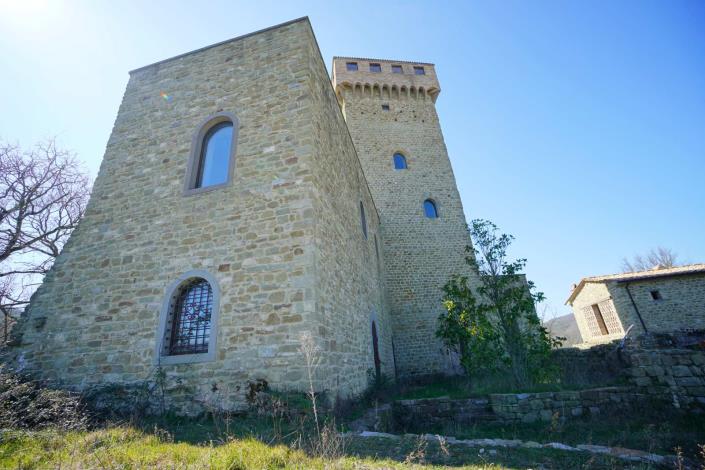 Image No.7-7 Bed Chateaux for sale