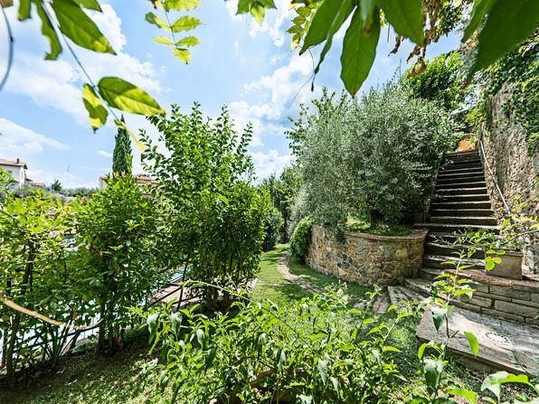 Image No.14-4 Bed Farmhouse for sale
